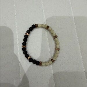 Elegant Black and Cream Beaded Bracelet